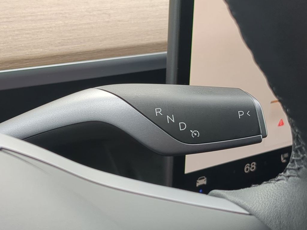 Thumbnail: 2024 Tesla Model Y - 27