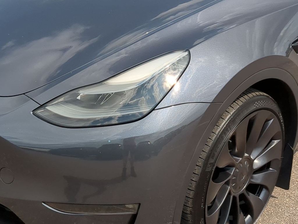 Thumbnail: 2023 Tesla Model Y - 19