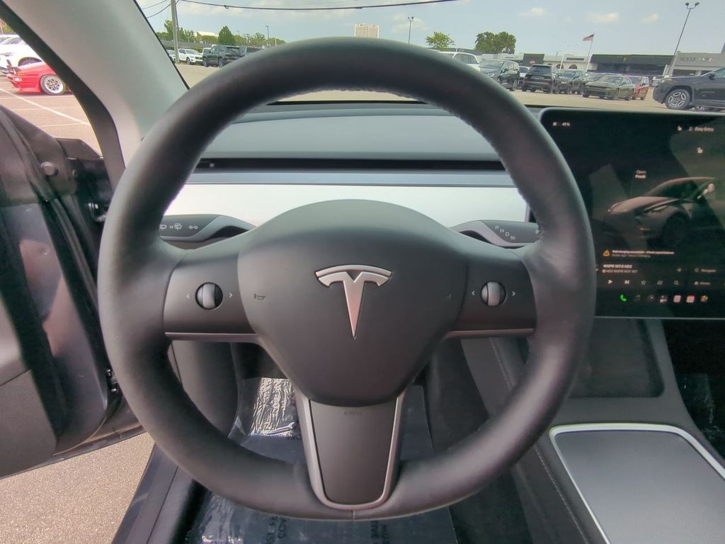 Thumbnail: 2023 Tesla Model Y - 12