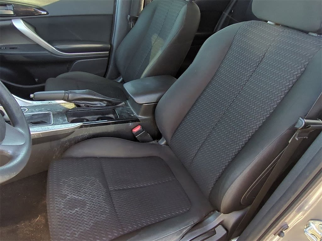 Thumbnail: 2020 Mitsubishi Eclipse Cross - 10