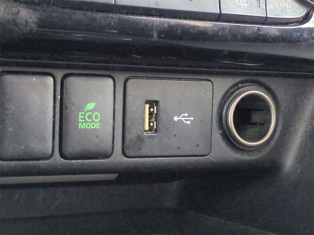 Thumbnail: 2020 Mitsubishi Eclipse Cross - 25