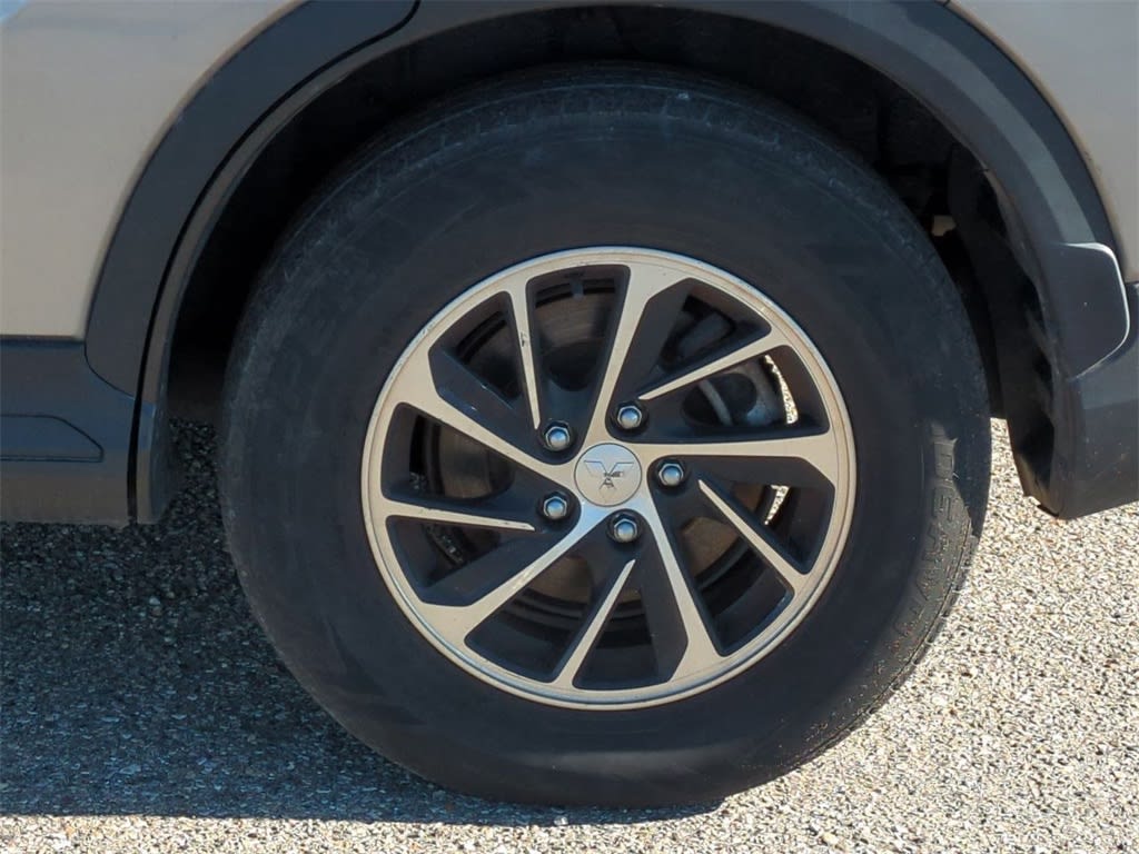 Thumbnail: 2020 Mitsubishi Eclipse Cross - 8