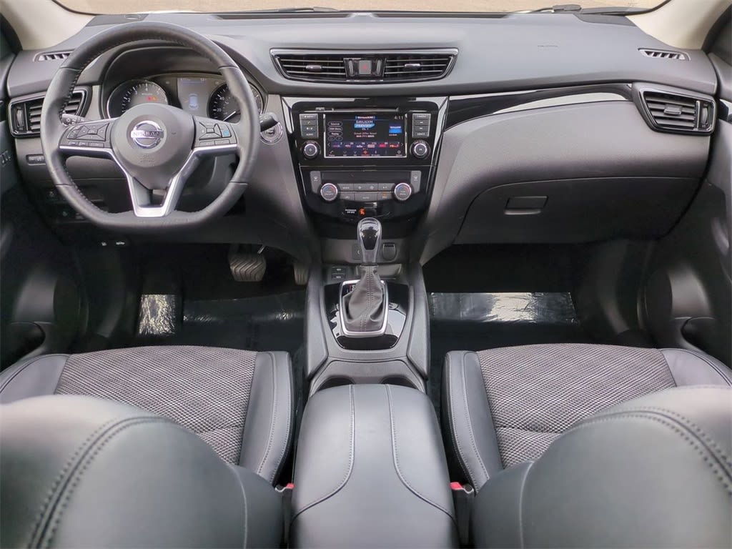 Thumbnail: 2022 Nissan Rogue Sport - 10