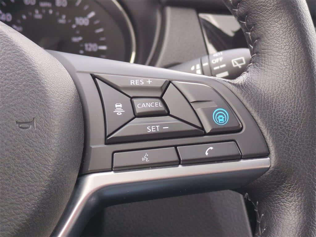 Thumbnail: 2022 Nissan Rogue Sport - 30