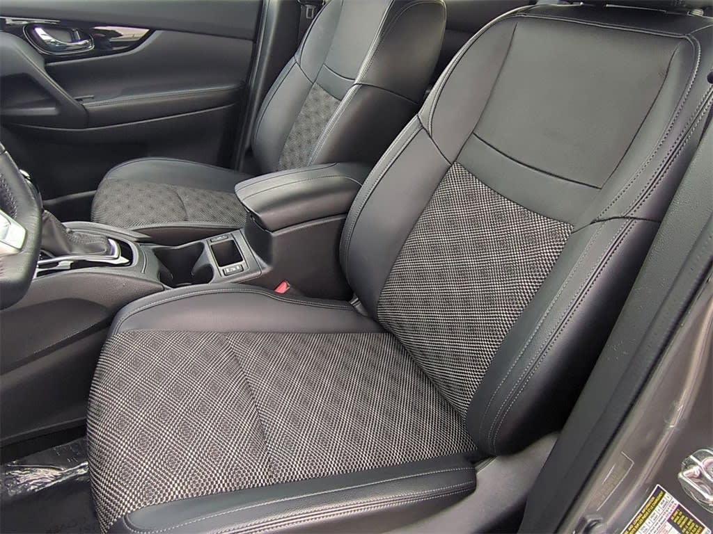 Thumbnail: 2022 Nissan Rogue Sport - 11