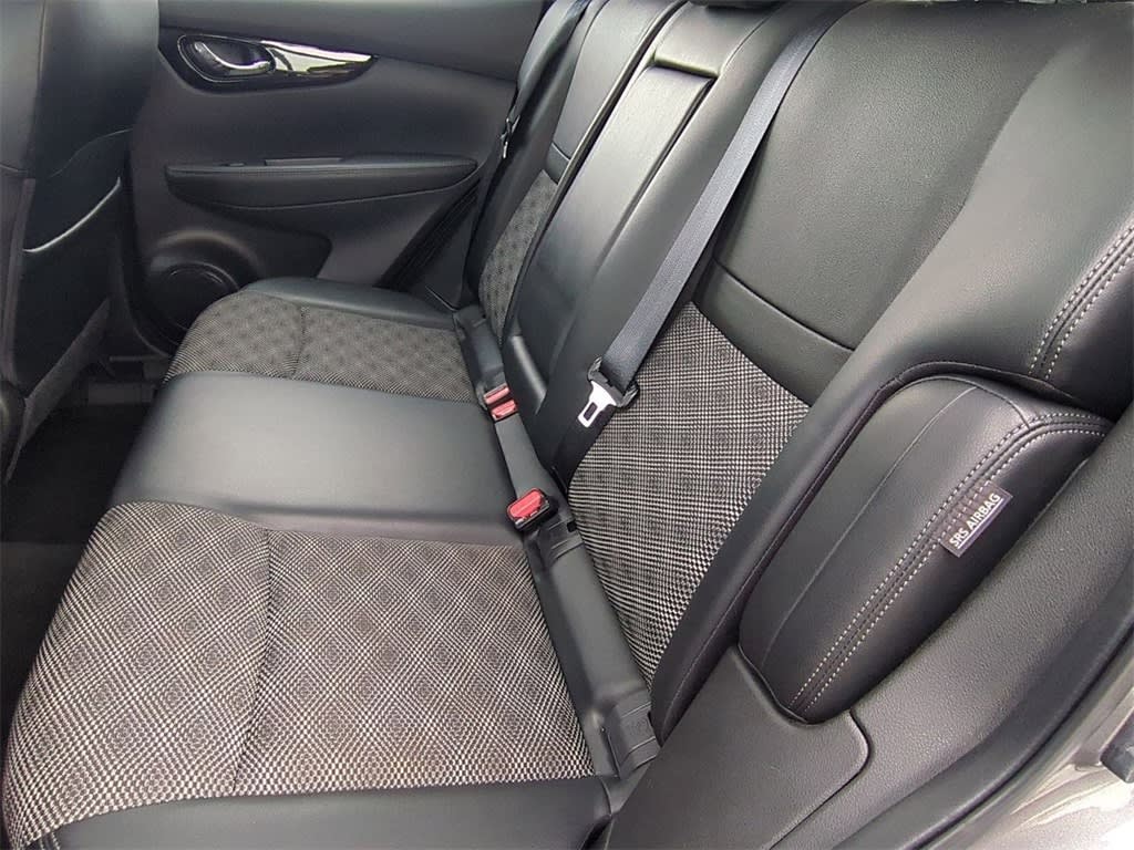 Thumbnail: 2022 Nissan Rogue Sport - 27