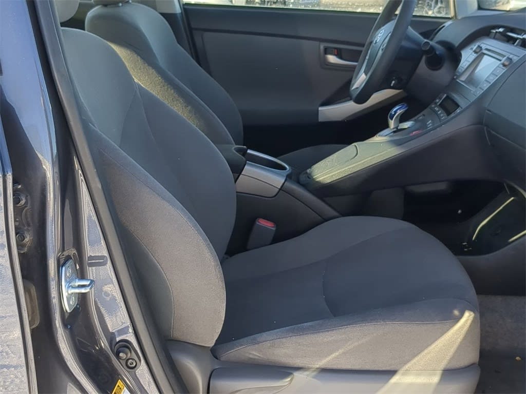 Thumbnail: 2014 Toyota Prius - 18