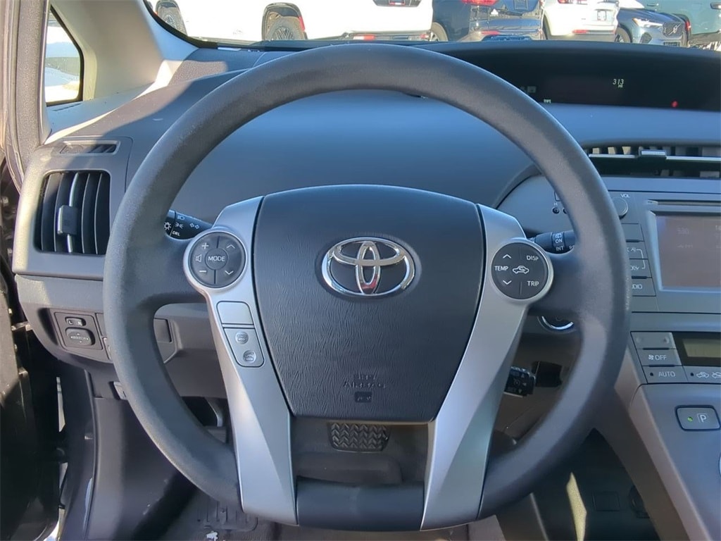 Thumbnail: 2014 Toyota Prius - 8