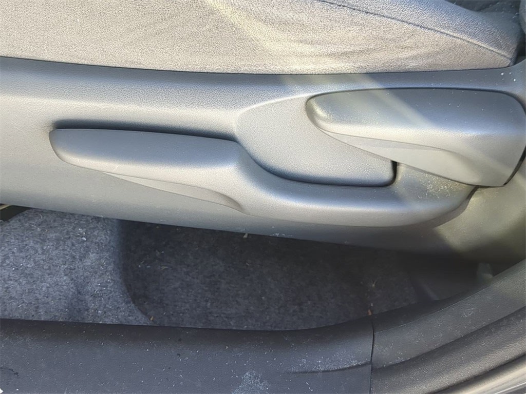 Thumbnail: 2014 Toyota Prius - 16