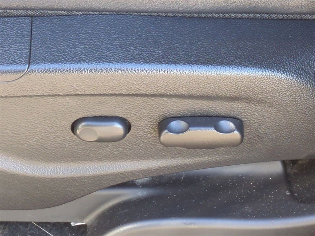 Thumbnail: 2019 Buick Encore - 24