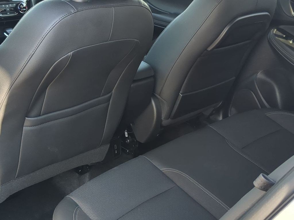 Thumbnail: 2021 Buick Encore GX - 12