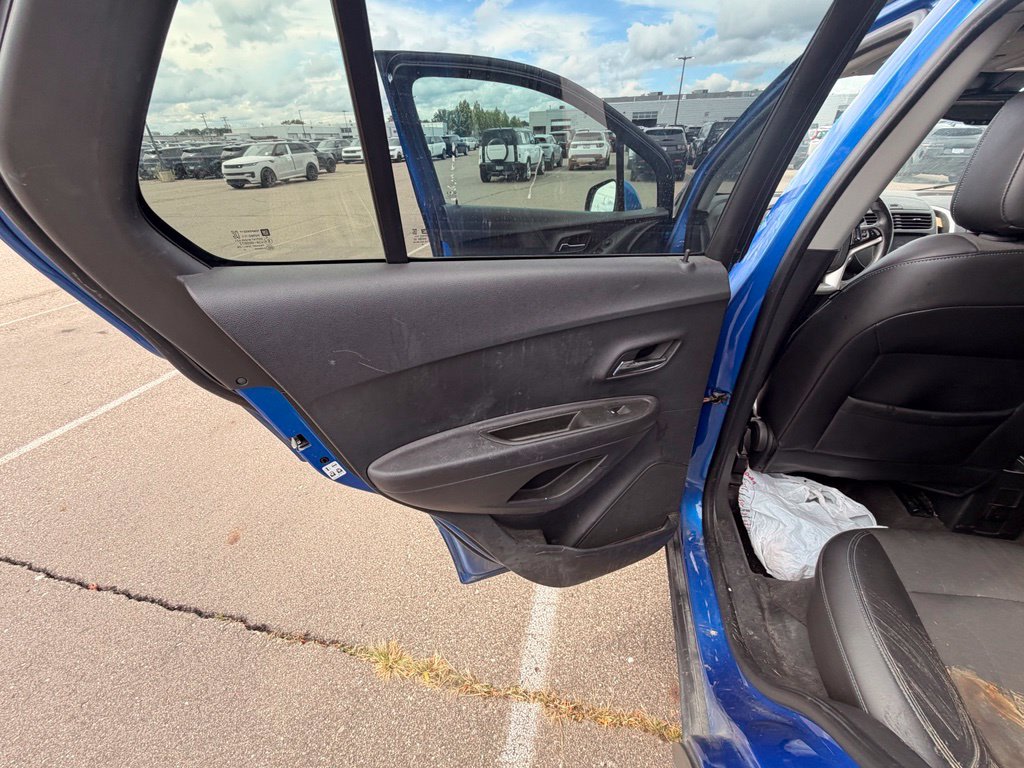 Thumbnail: 2015 Chevrolet Trax - 23