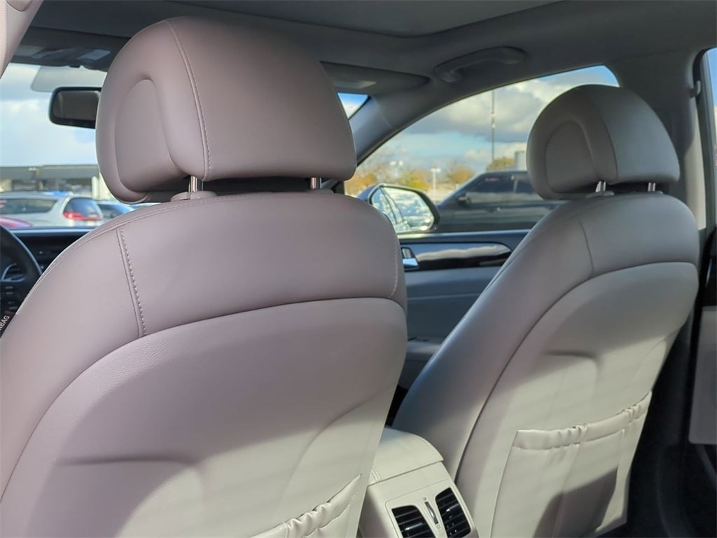 Thumbnail: 2016 Hyundai Sonata - 11