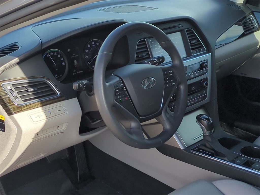 Thumbnail: 2016 Hyundai Sonata - 2