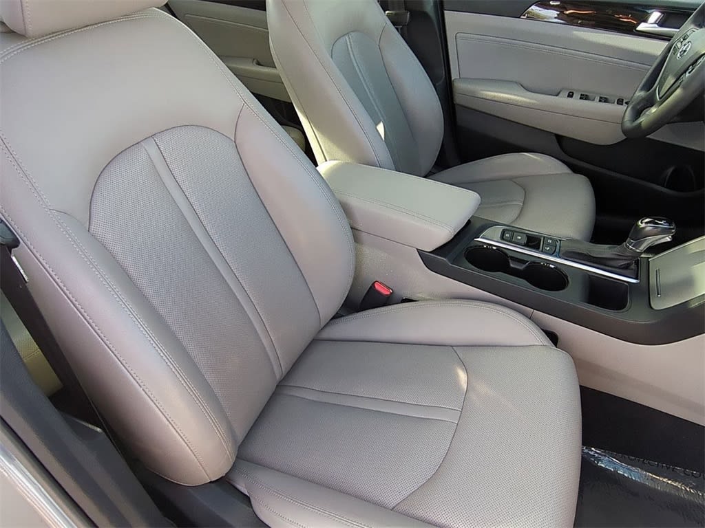 Thumbnail: 2016 Hyundai Sonata - 29