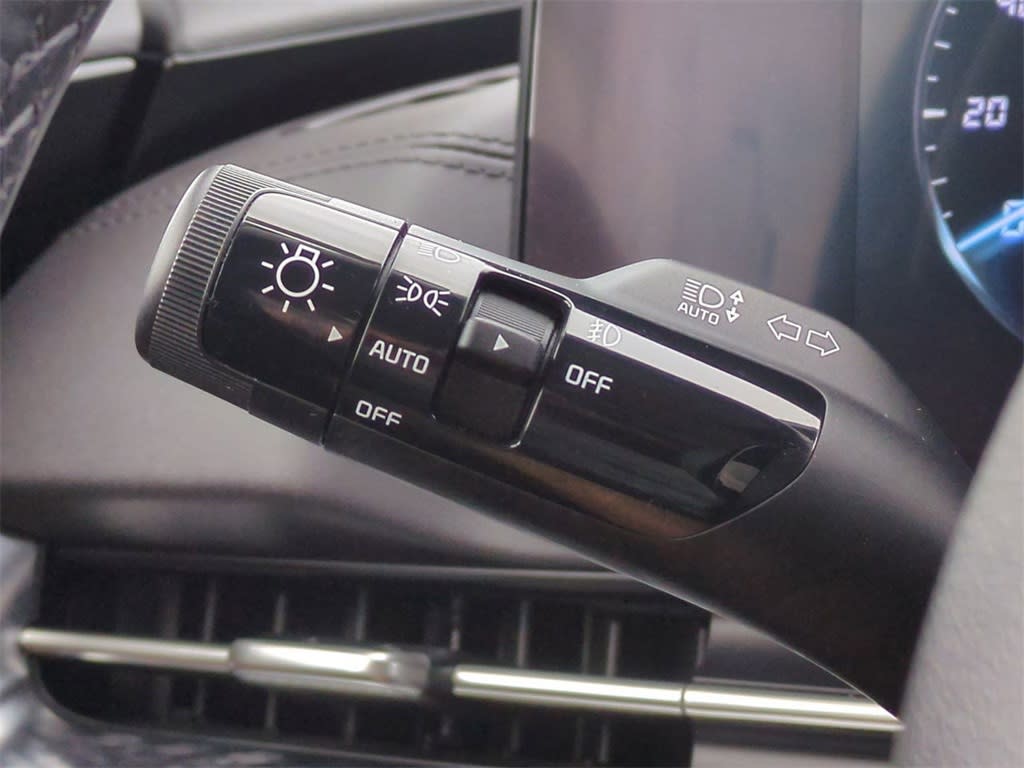 Thumbnail: 2024 Kia Carnival - 33