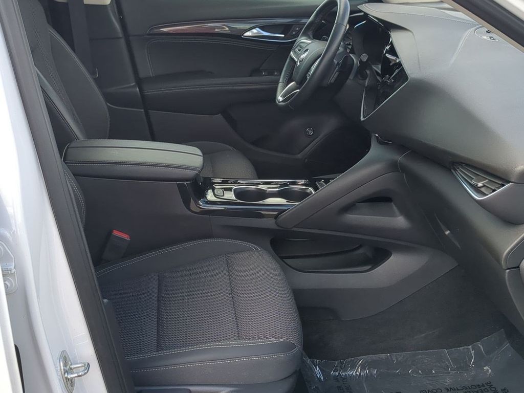 Thumbnail: 2022 Buick Envision - 26