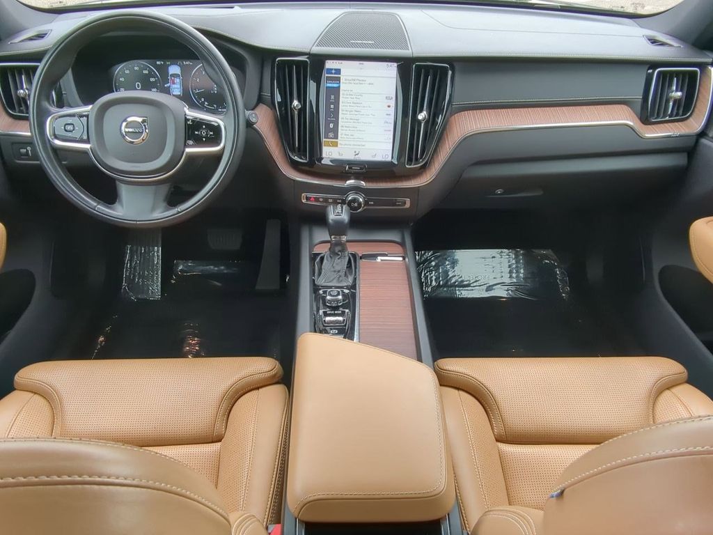 Thumbnail: 2019 Volvo XC60 - 9