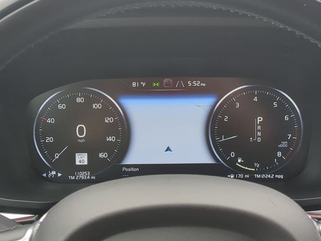Thumbnail: 2019 Volvo XC60 - 16
