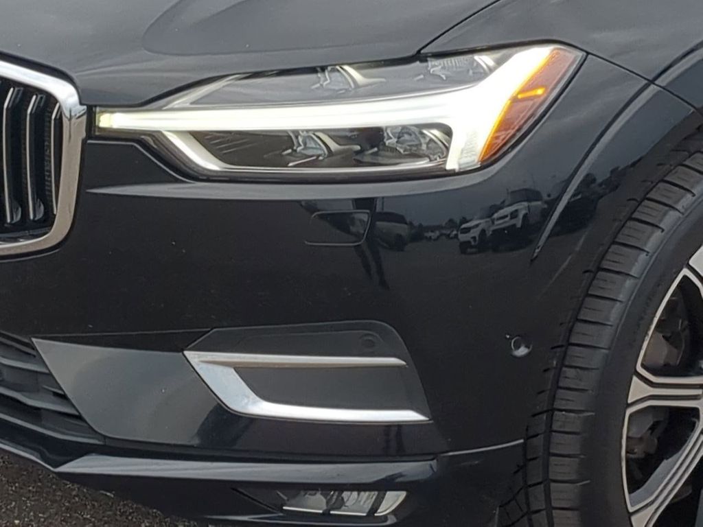 Thumbnail: 2019 Volvo XC60 - 22