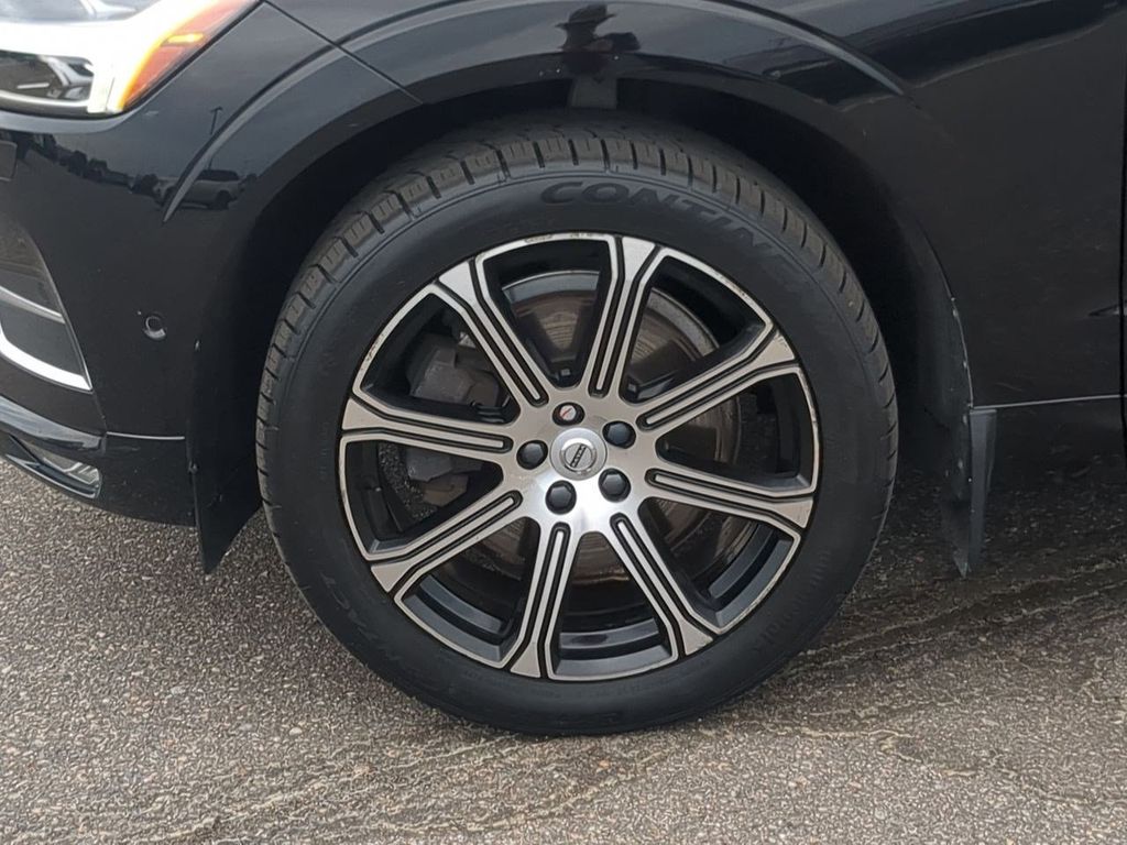 Thumbnail: 2019 Volvo XC60 - 8