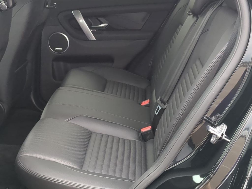 Thumbnail: 2025 Land Rover Discovery Sport - 12