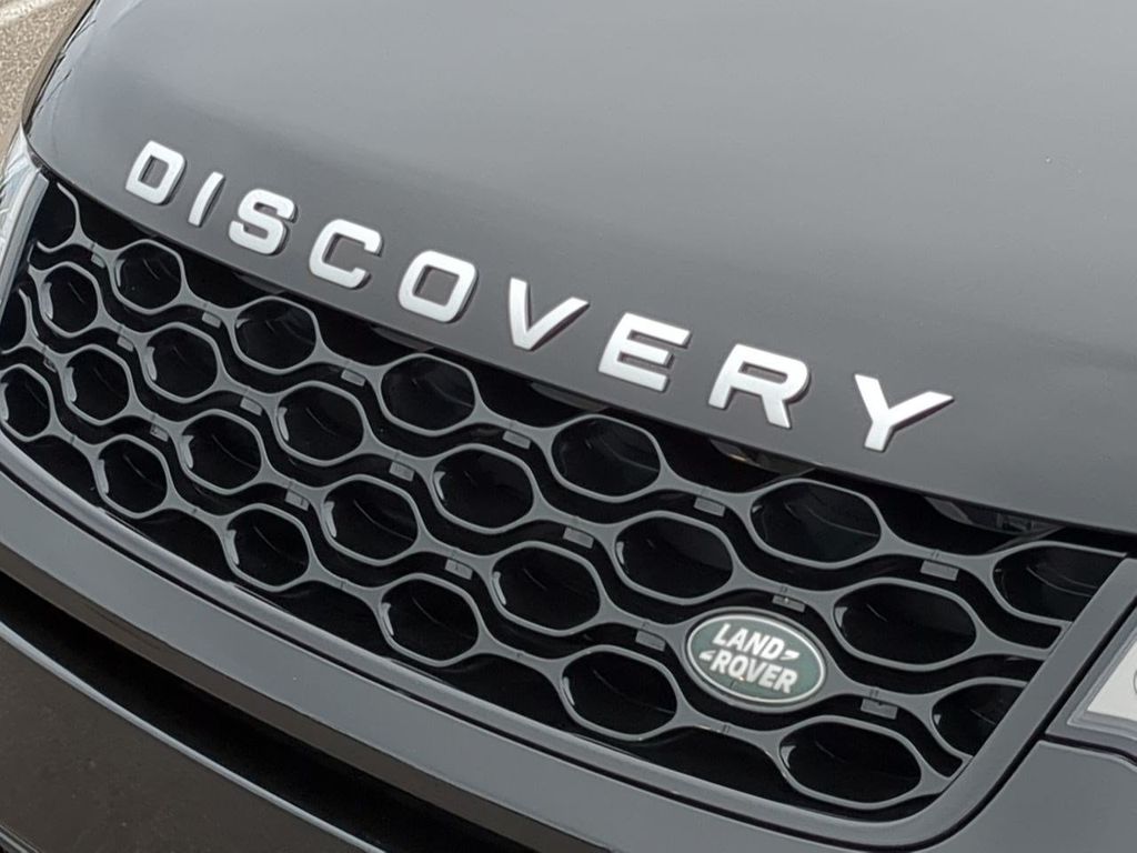 Thumbnail: 2025 Land Rover Discovery Sport - 7