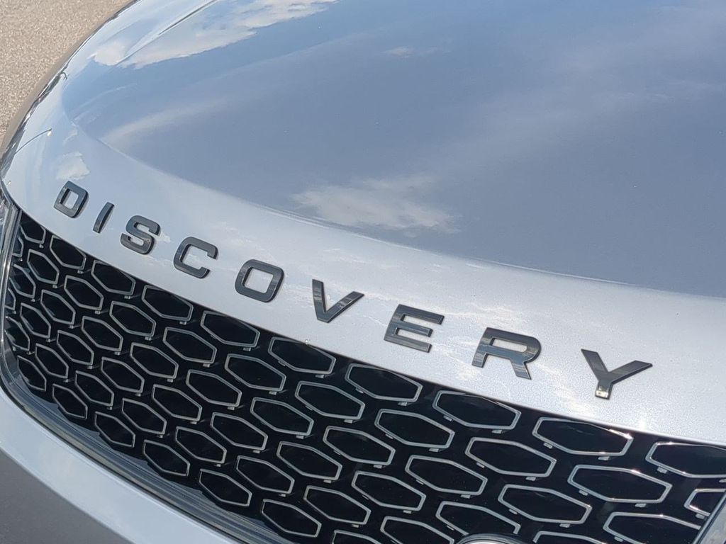 Thumbnail: 2020 Land Rover Discovery - 24