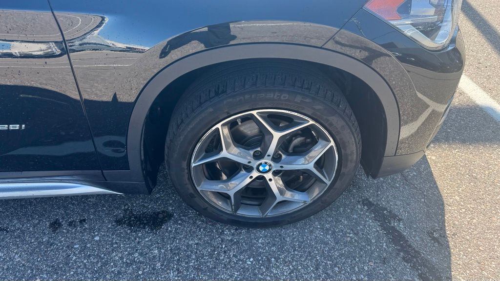 Thumbnail: 2017 BMW X1 - 8