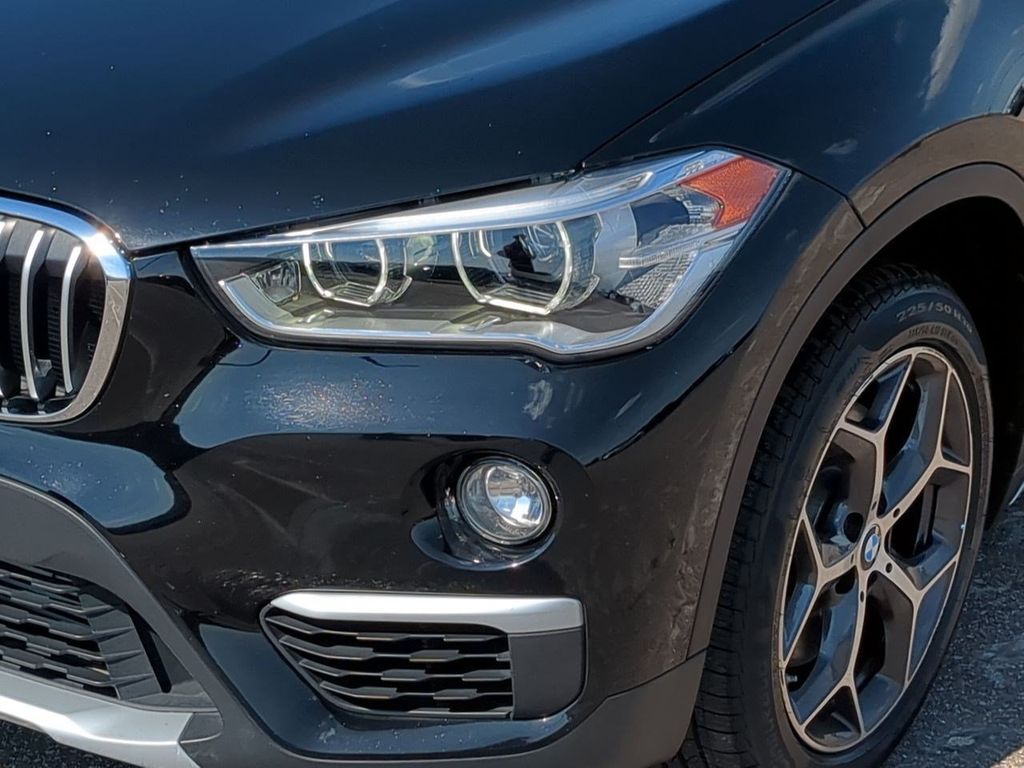 Thumbnail: 2017 BMW X1 - 21