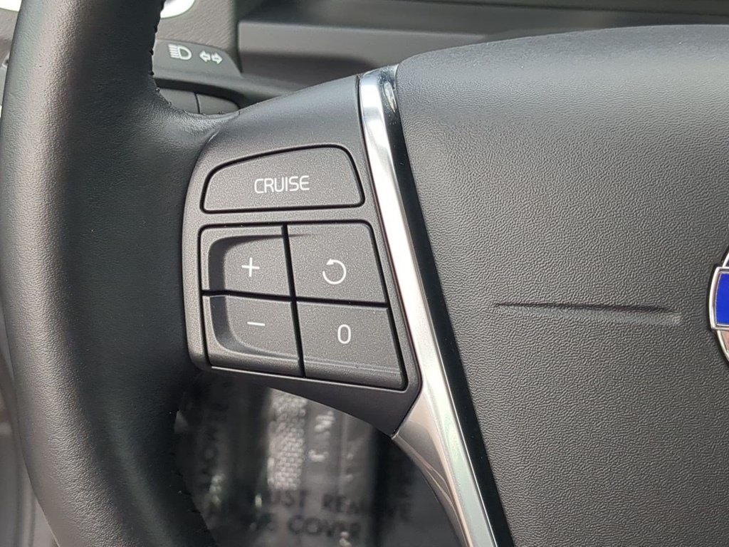 Thumbnail: 2016 Volvo S60 - 21