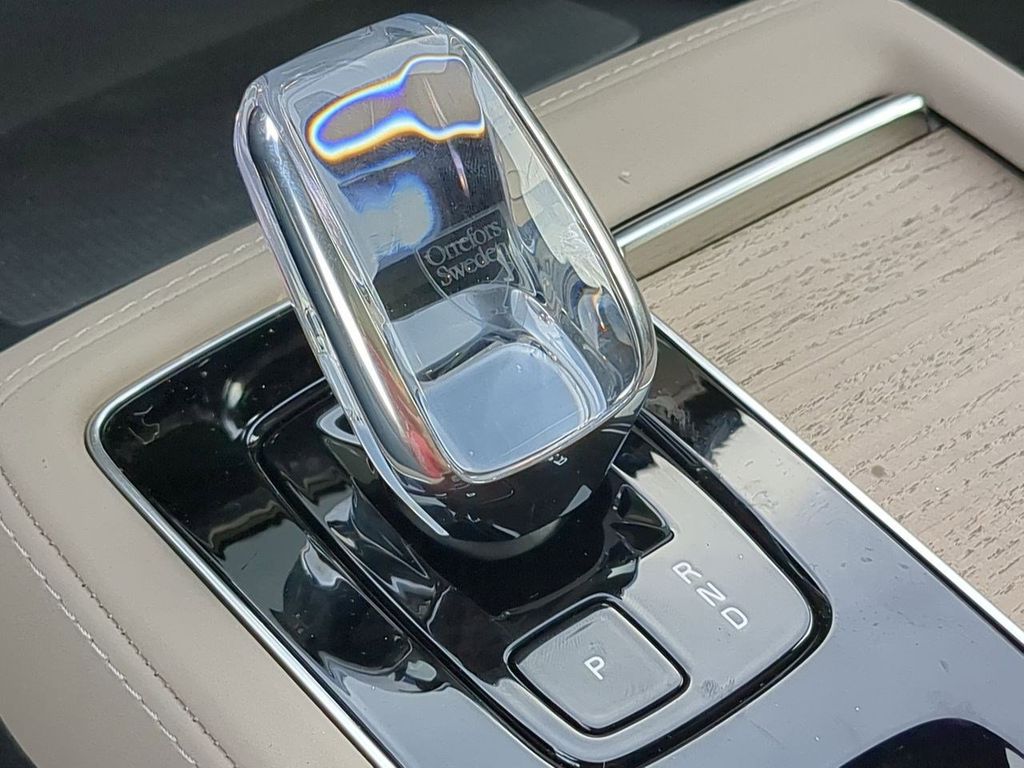 Thumbnail: 2026 Volvo XC90 - 31