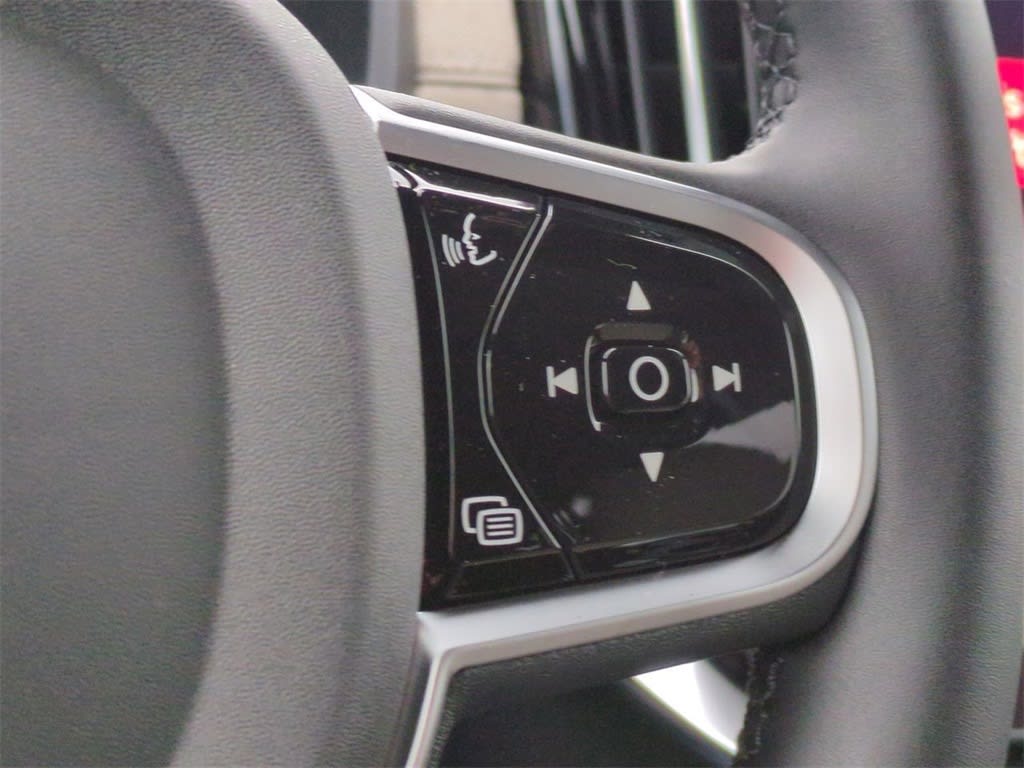 Thumbnail: 2026 Volvo XC90 - 30