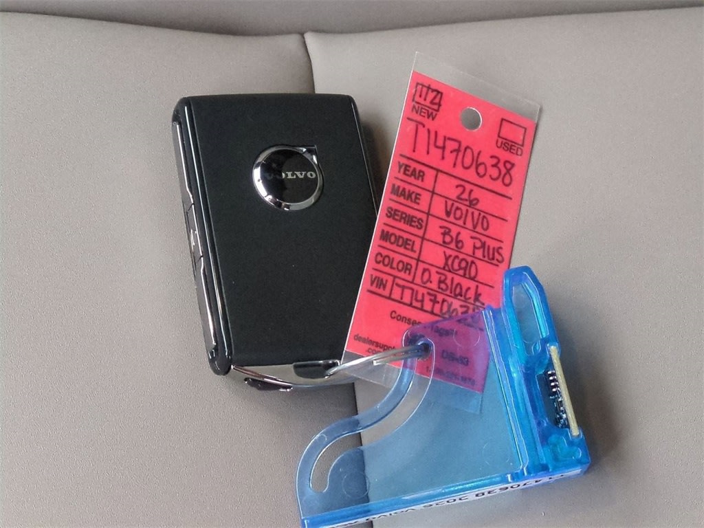 Thumbnail: 2026 Volvo XC90 - 17