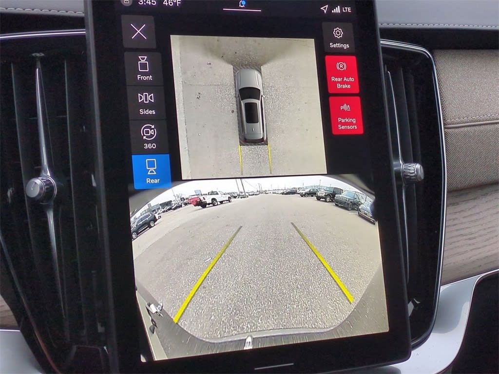 Thumbnail: 2026 Volvo XC90 - 32