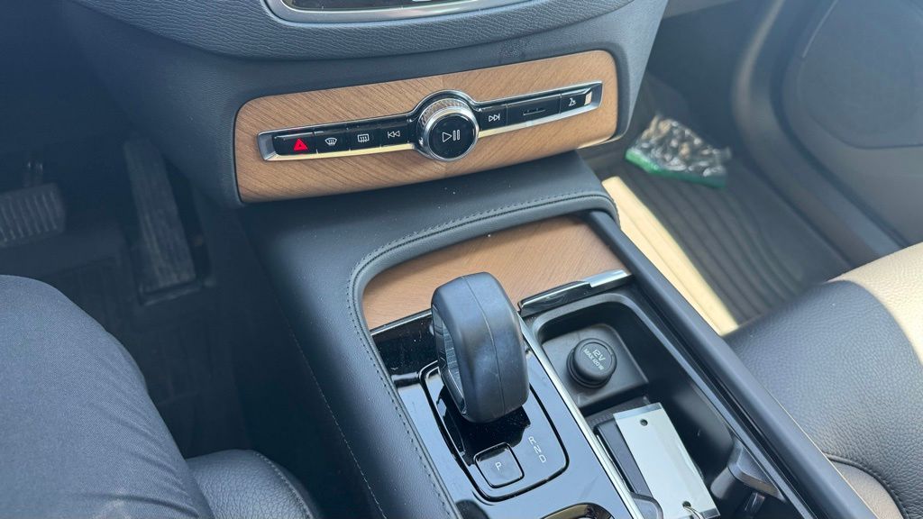 Thumbnail: 2024 Volvo XC90 - 11