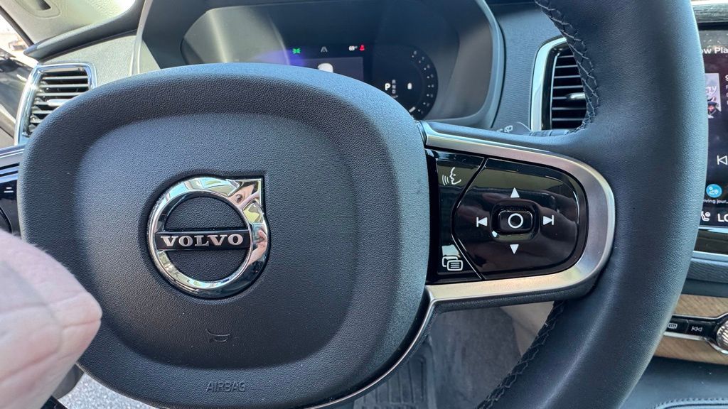 Thumbnail: 2024 Volvo XC90 - 25