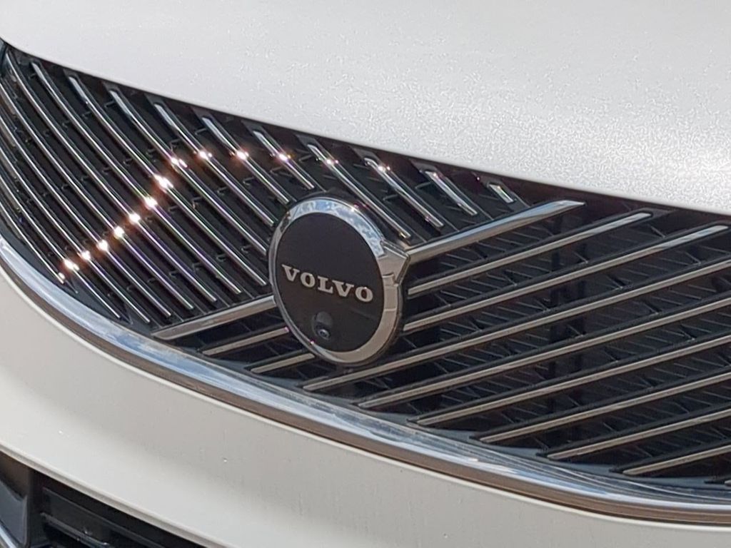 Thumbnail: 2026 Volvo XC90 - 7