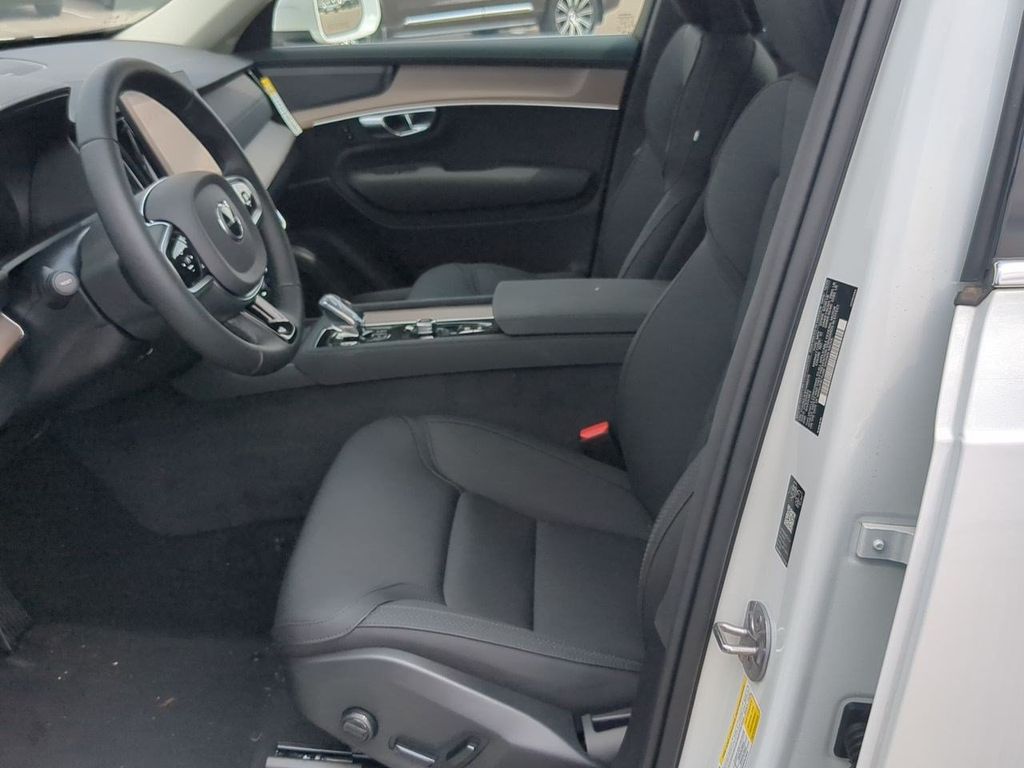 Thumbnail: 2026 Volvo XC90 - 10