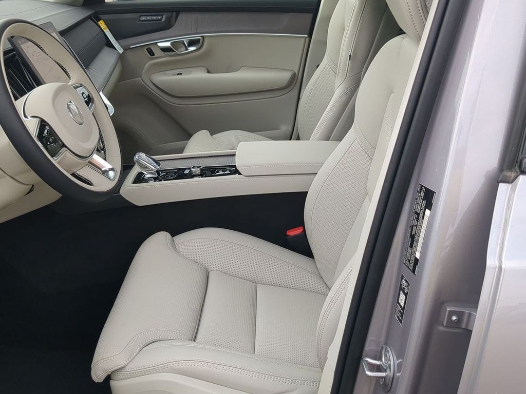 Thumbnail: 2026 Volvo XC90 - 10