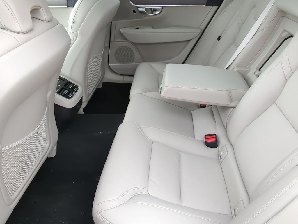 2025 Volvo V90 B6 Ultimate 13