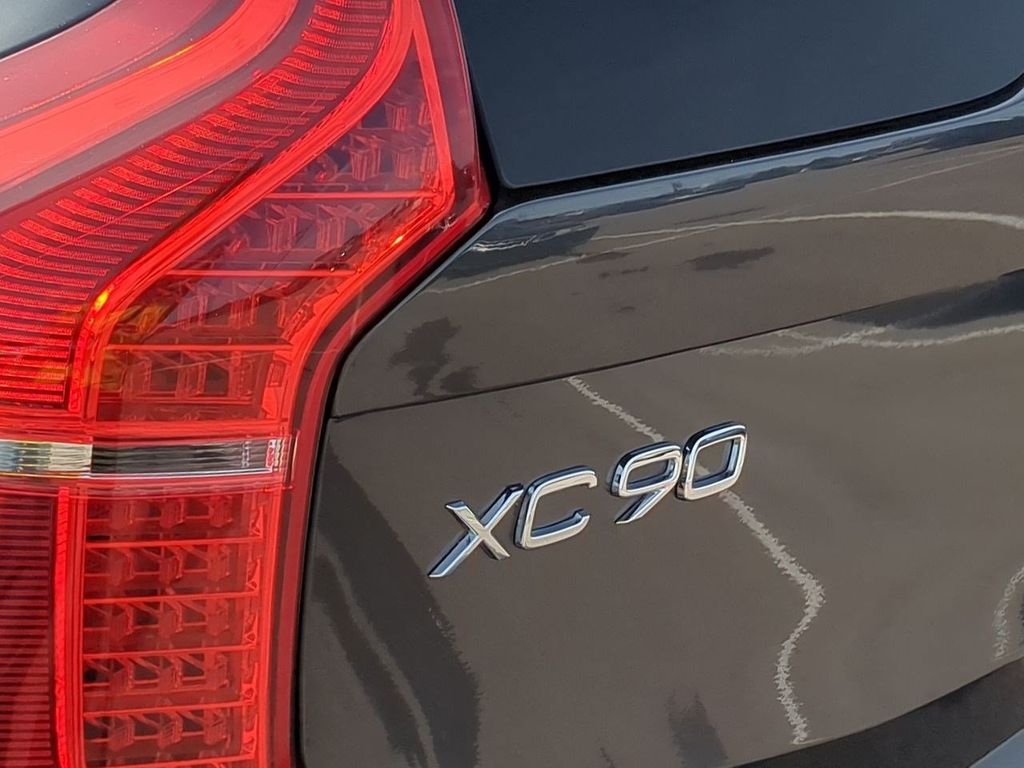 Thumbnail: 2023 Volvo XC90 - 7