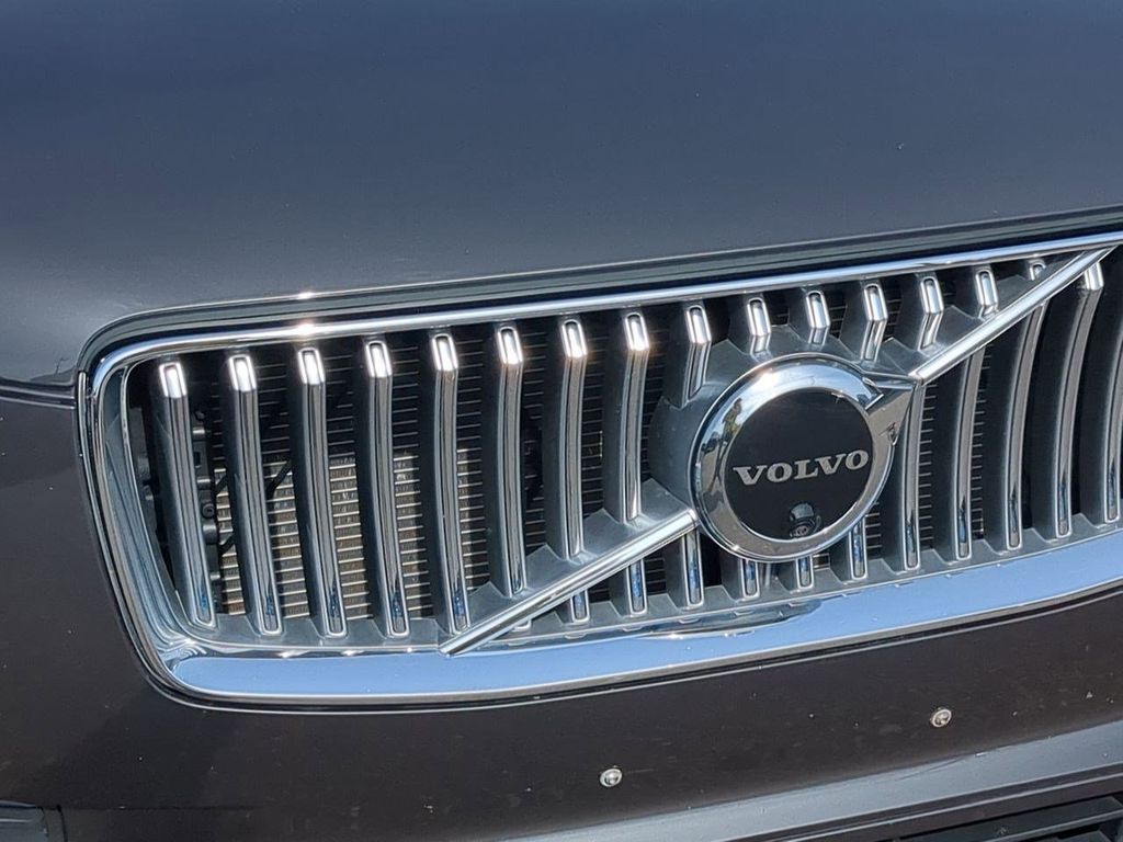 Thumbnail: 2023 Volvo XC90 - 17