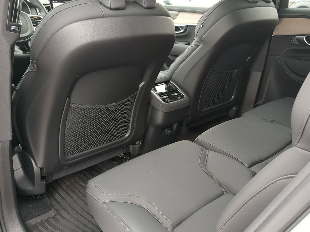 Thumbnail: 2026 Volvo XC90 - 12