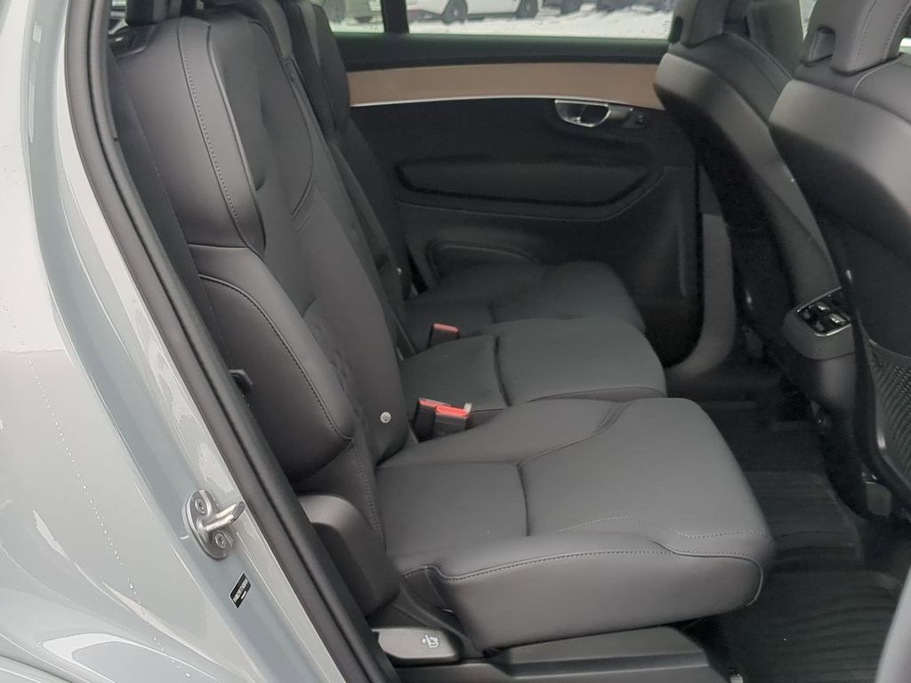 Thumbnail: 2026 Volvo XC90 - 27