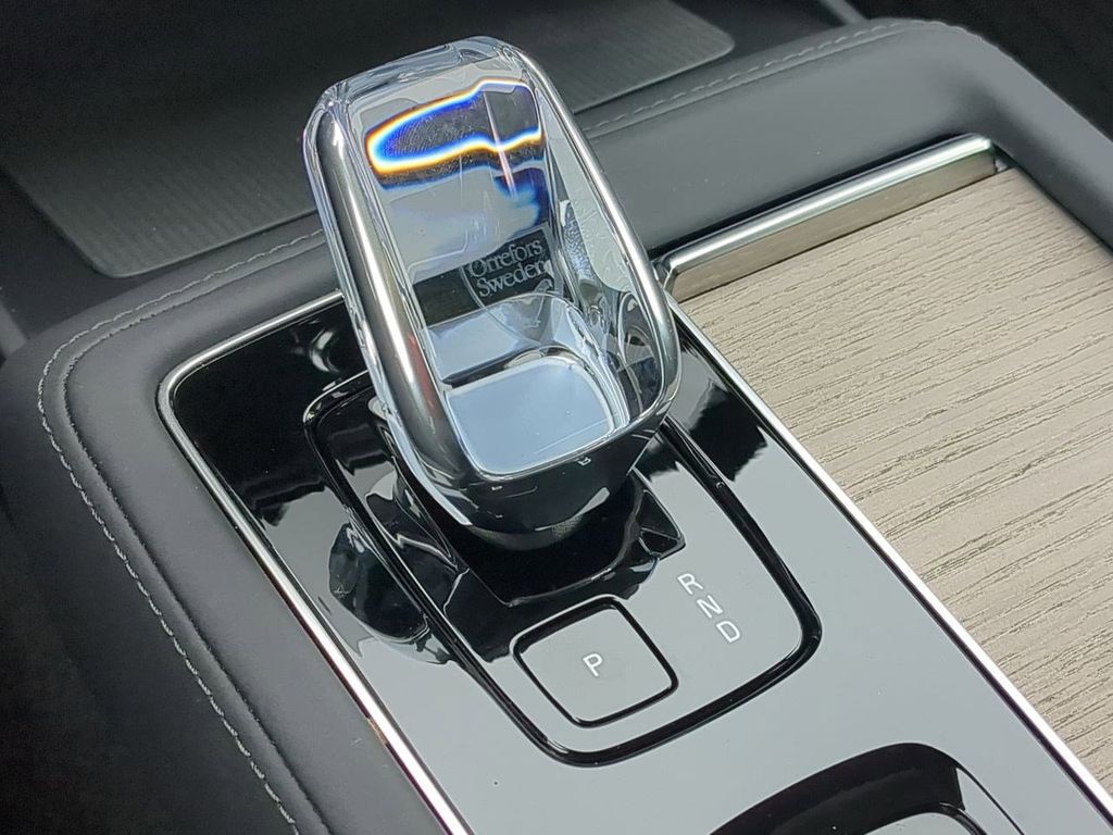 Thumbnail: 2026 Volvo XC90 - 15