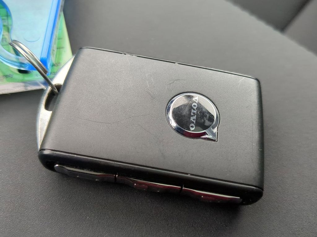 Thumbnail: 2026 Volvo XC90 - 18