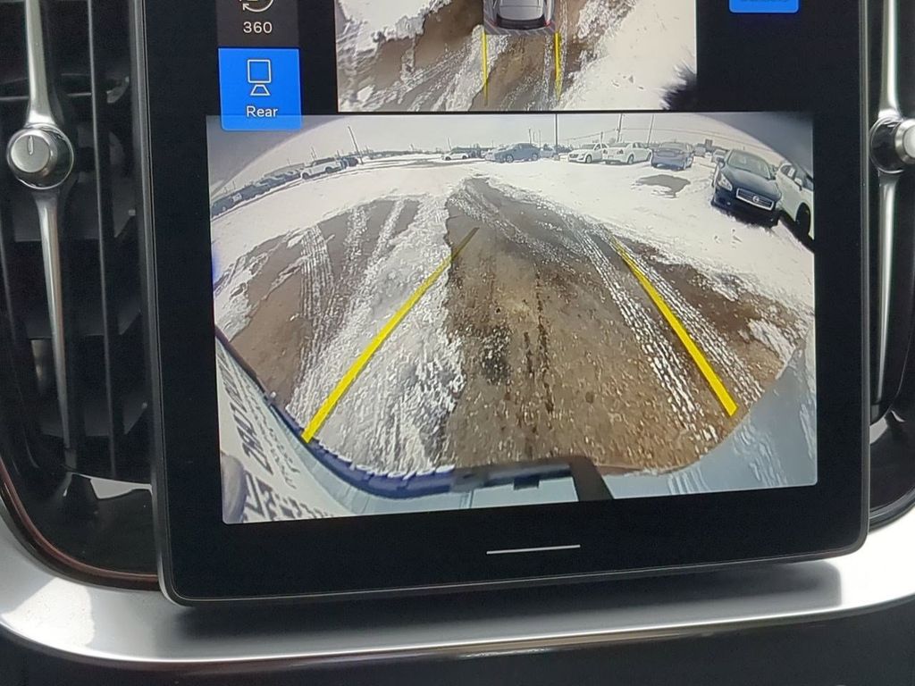 Thumbnail: 2026 Volvo XC90 - 34