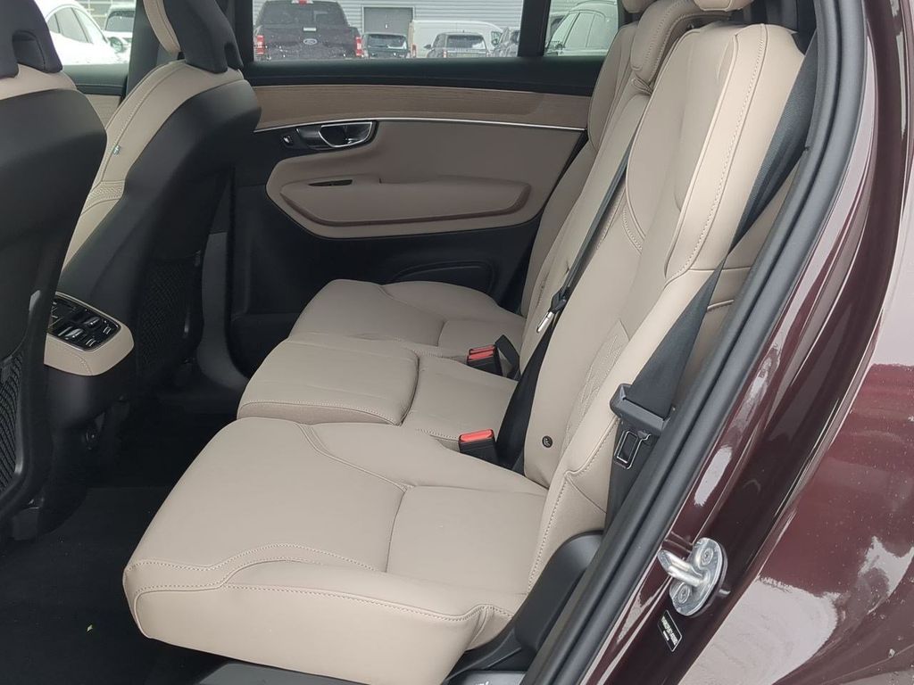 Thumbnail: 2026 Volvo XC90 - 24