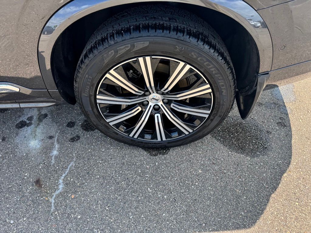Thumbnail: 2024 Volvo XC90 - 17